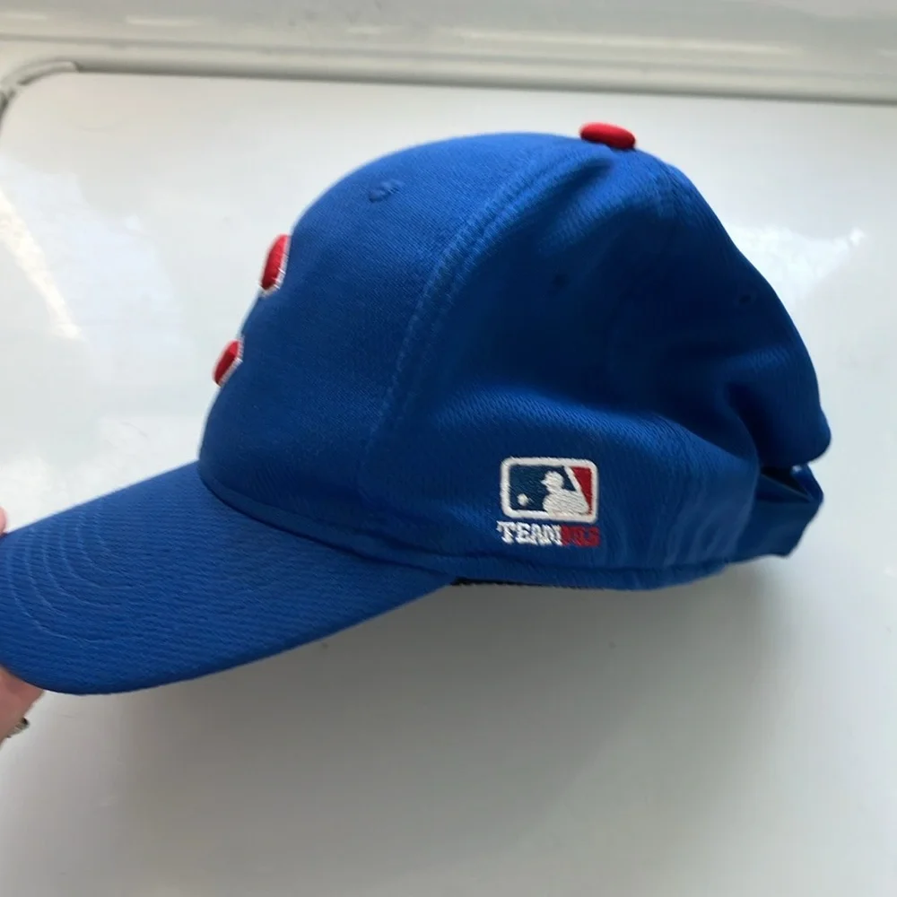 Chicago cubs Blue Baseball Cap with Red Logo youth size adjustable back
